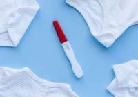 Pirmieji nėštumo požymiai neretai pasireiškia dar prieš pasidarant nėštumo testą